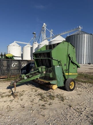 1980 John Deere 510 Equipment Image0