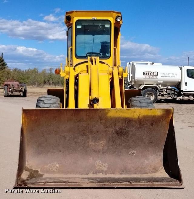 Image of John Deere 544B equipment image 1