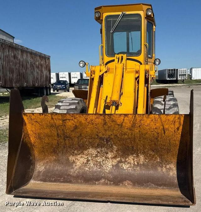 Image of John Deere 544B equipment image 1