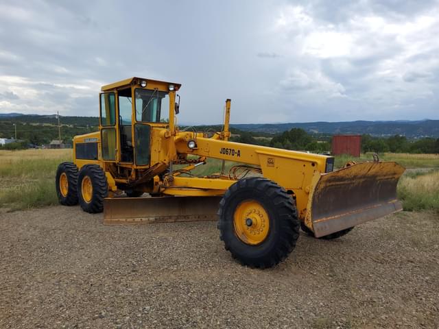 Image of John Deere 670A equipment image 3