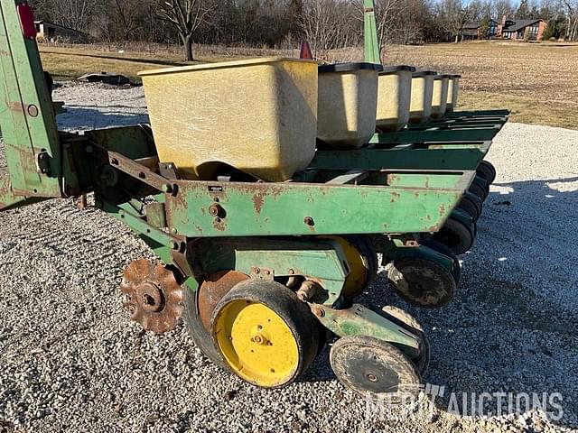 Image of John Deere 7000 equipment image 3