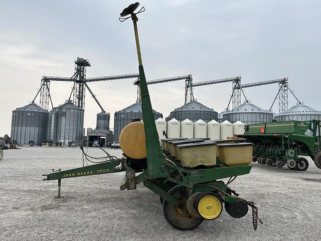 Image of John Deere 7000 equipment image 4
