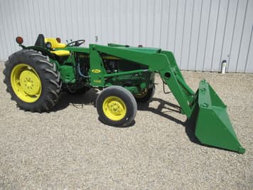Main image John Deere 820