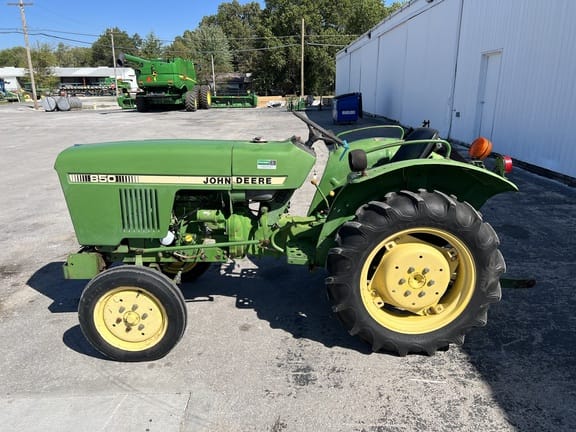 Main image John Deere 850