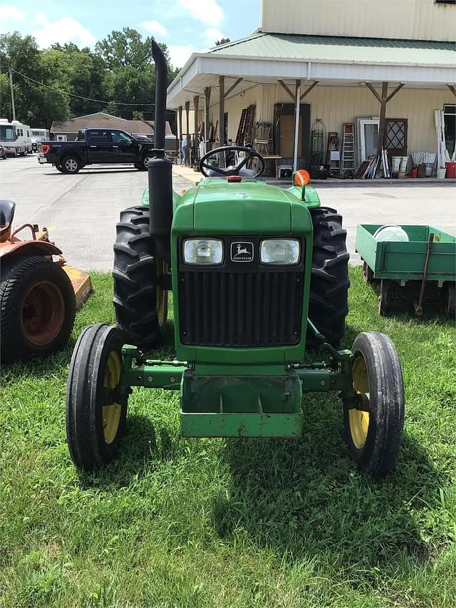 Image of John Deere 850 equipment image 1