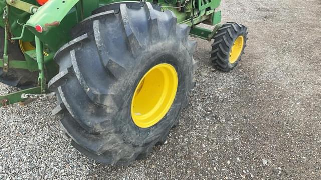Image of John Deere 850 equipment image 4