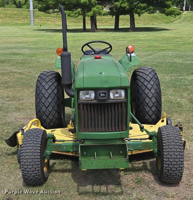 Image of John Deere 850 equipment image 1