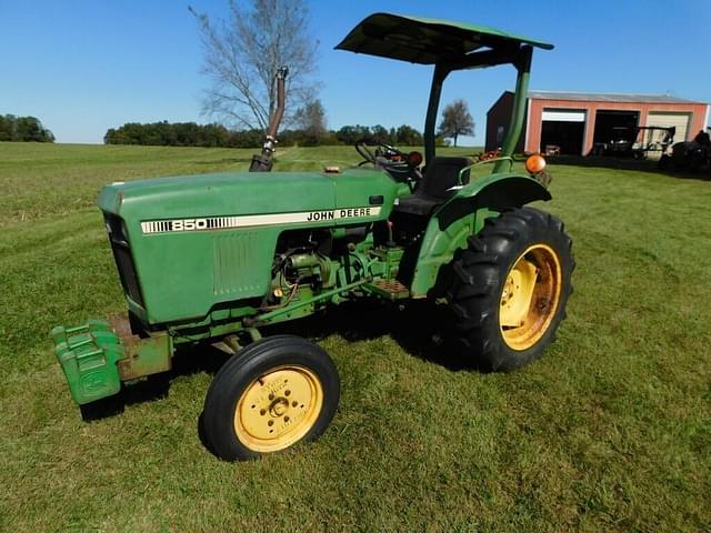 Image of John Deere 850 equipment image 4