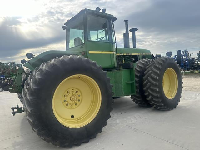 Image of John Deere 8640 equipment image 1