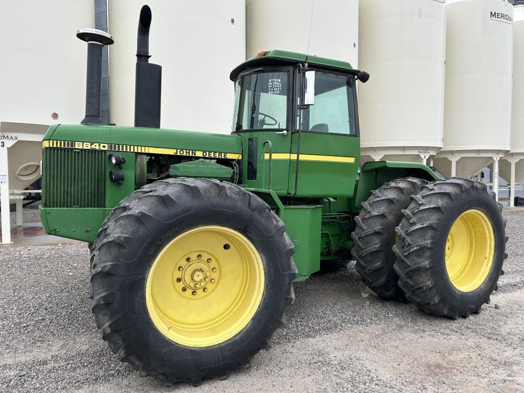 1980 John Deere 8640 Equipment Image0