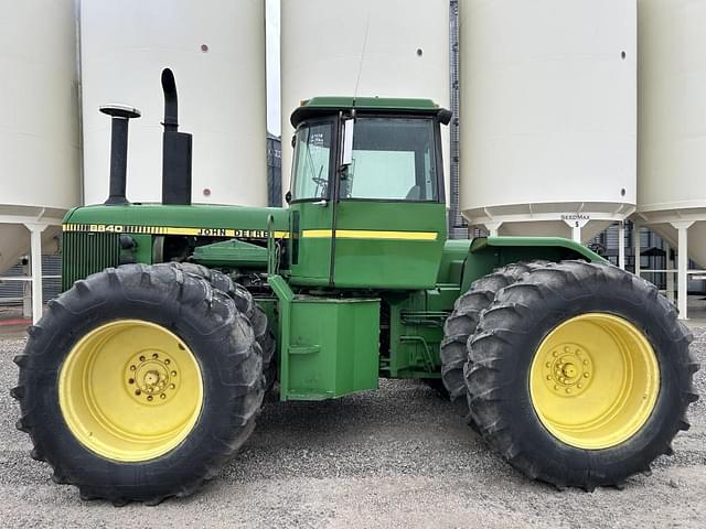 Image of John Deere 8640 equipment image 1