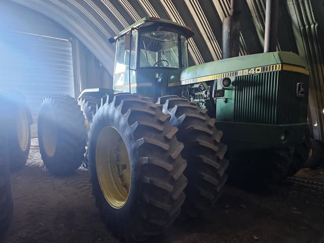 Image of John Deere 8640 equipment image 1