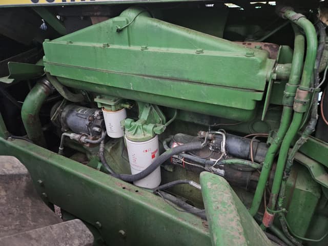 Image of John Deere 8640 equipment image 4
