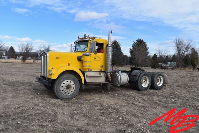 Image of Kenworth W900A equipment image 1