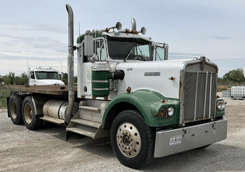 Main image Kenworth W900