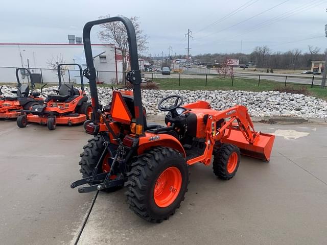 Image of Kubota B2620HSD equipment image 2