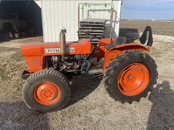 1980 Kubota L245 Equipment Image0