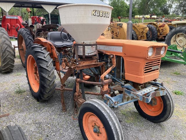 Image of Kubota L245H equipment image 4