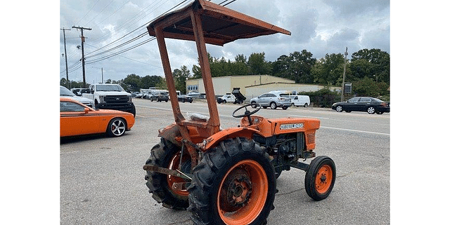 Image of Kubota L245 equipment image 2