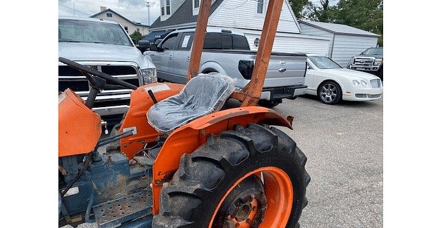 Image of Kubota L245 equipment image 4