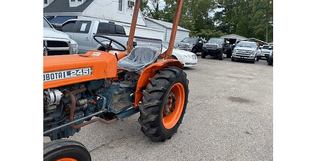 Image of Kubota L245 equipment image 3