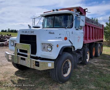 Main image Mack Dump Truck