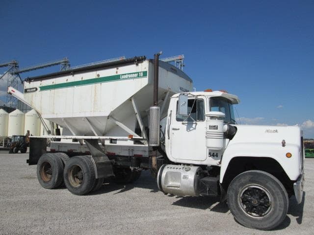 Image of Mack R686ST equipment image 1