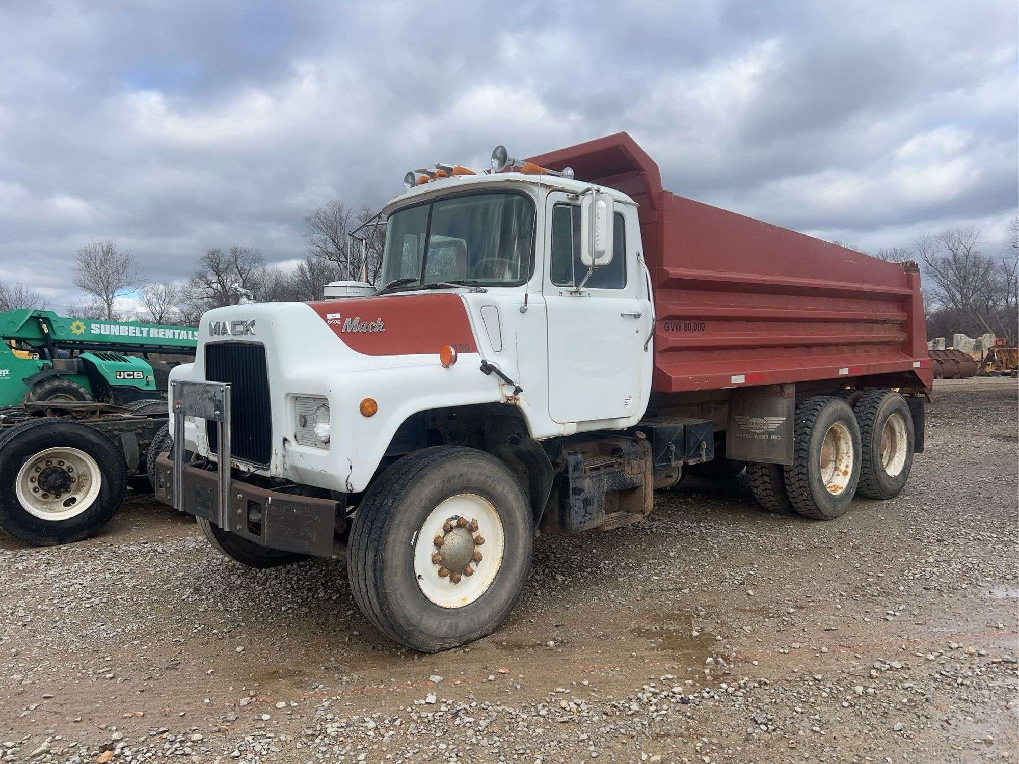 1980 Mack Undetermined Equipment Image0
