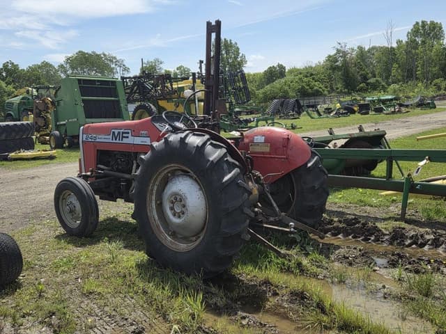 Image of Massey Ferguson 245 equipment image 4