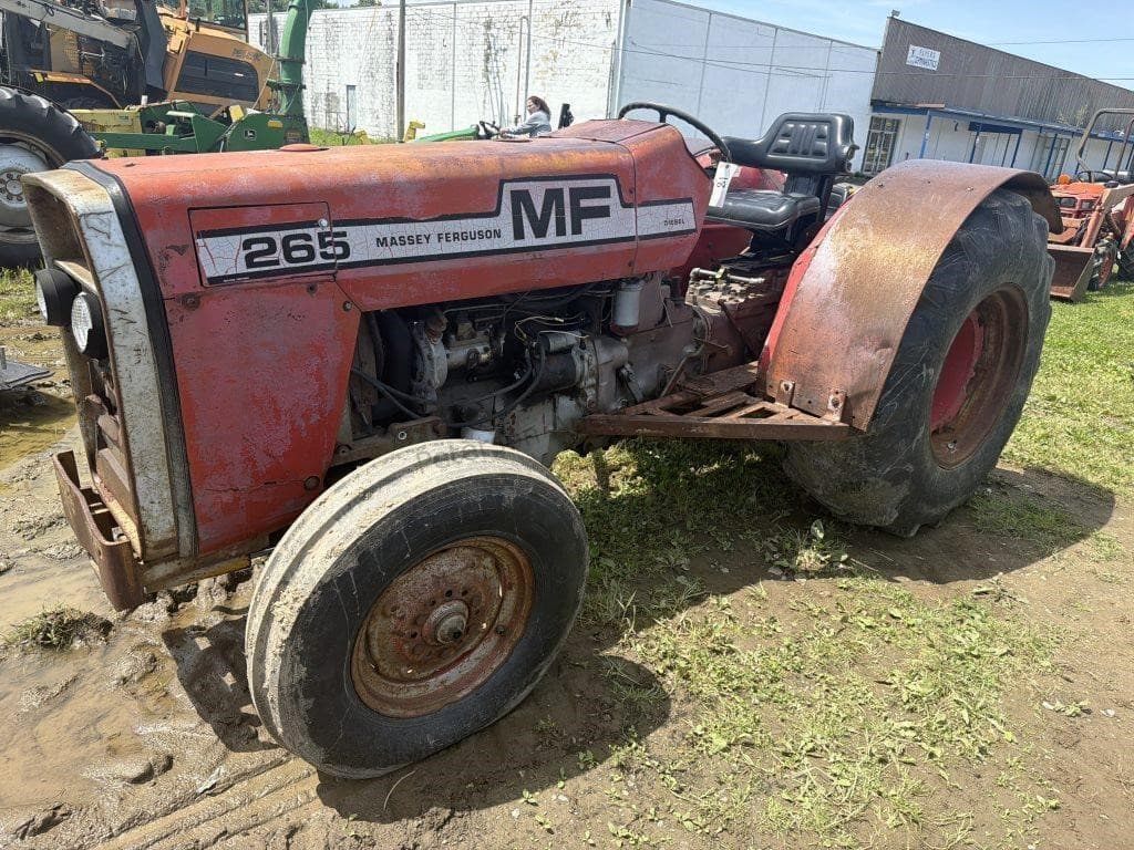 Image of Massey Ferguson 265 Primary image