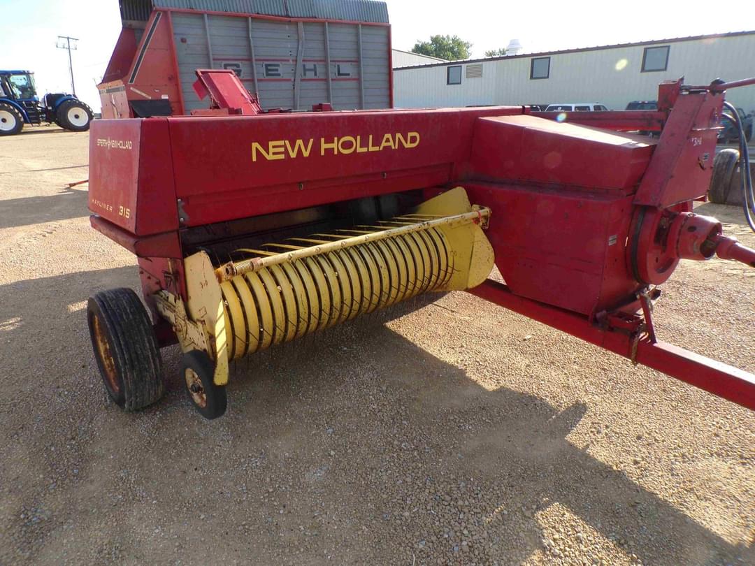Image of New Holland 315 Primary image