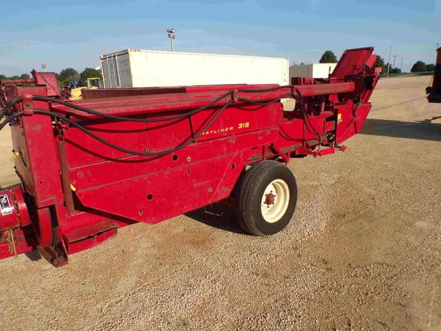 Image of New Holland 315 equipment image 3