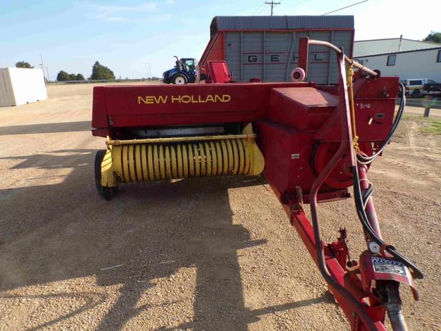 Image of New Holland 315 equipment image 2