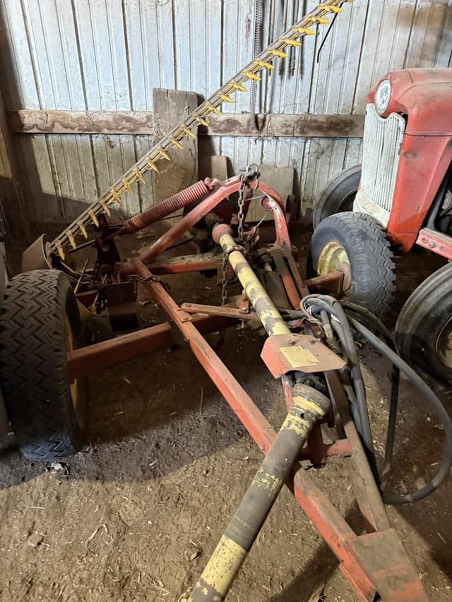 Image of New Holland 456 equipment image 1