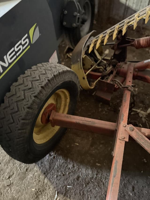 Image of New Holland 456 equipment image 4