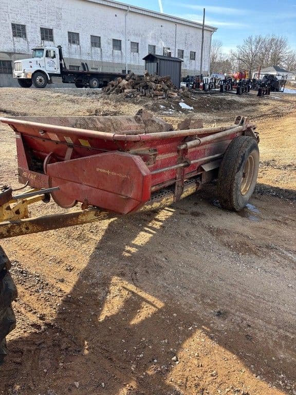 Image of New Holland 512 Image 1