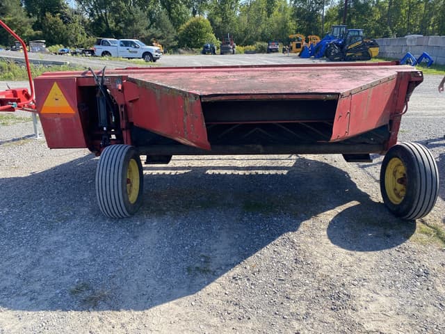 Image of New Holland 489 equipment image 4