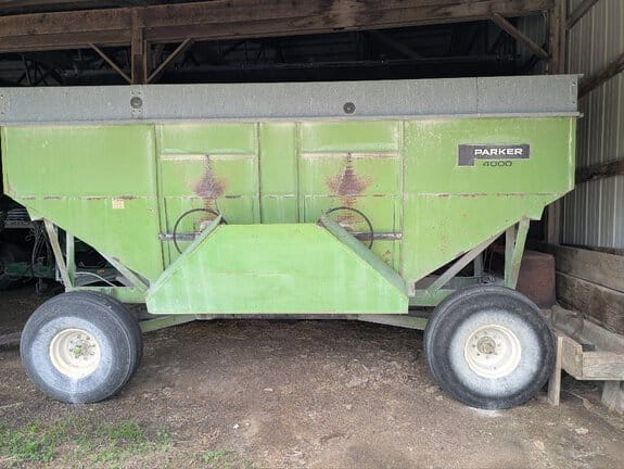 1980 Parker 4000 Equipment Image0