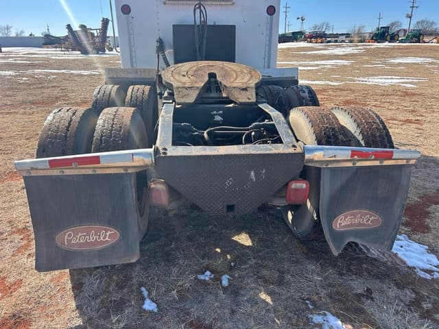 Image of Peterbilt 359 equipment image 3