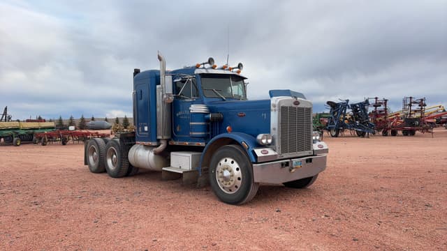 Image of Peterbilt 359 equipment image 2