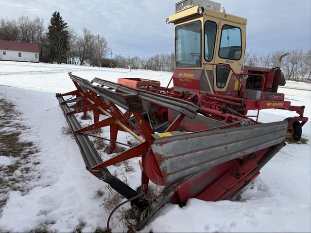 Image of Versatile 400 equipment image 3