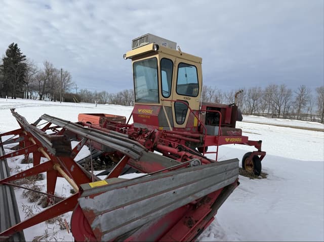 Image of Versatile 400 equipment image 4