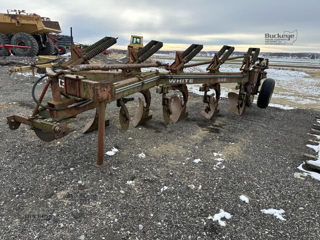 Image of White 549 equipment image 1
