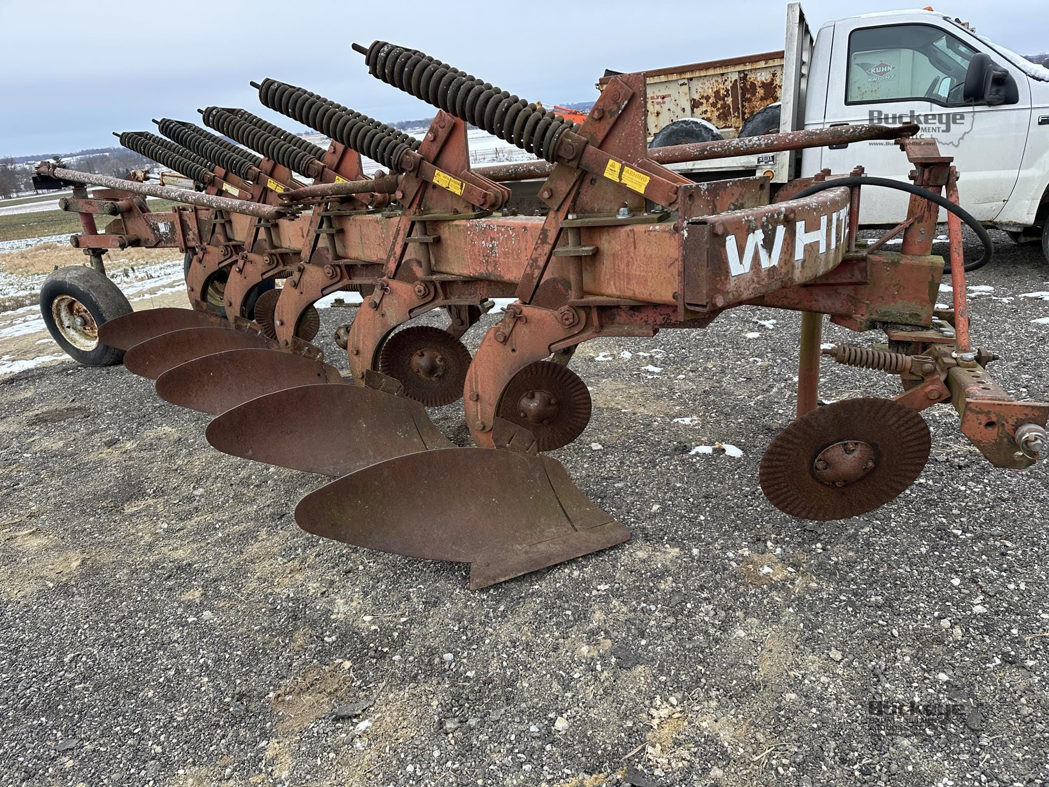 1980 White 549 Equipment Image0