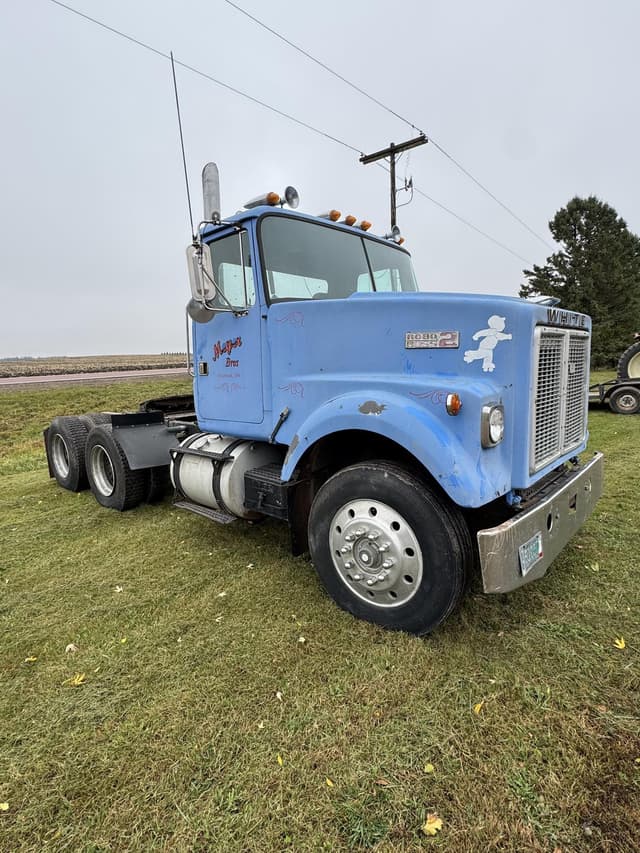 Image of White Road Boss 2 equipment image 1