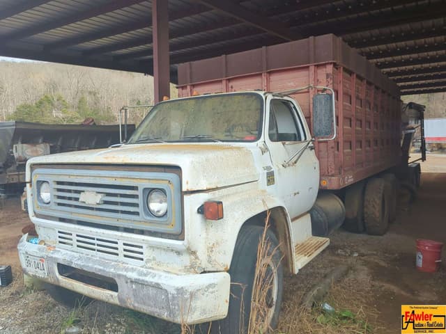 Image of Chevrolet C60 equipment image 1