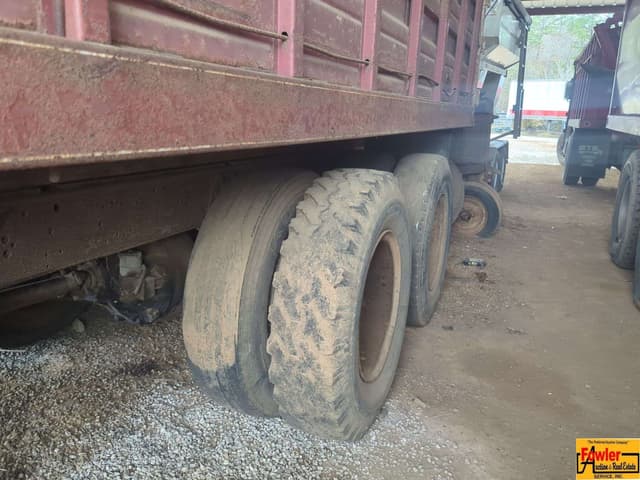 Image of Chevrolet C60 equipment image 2