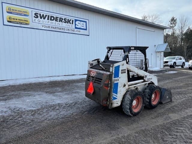 Image of Bobcat 743 equipment image 2