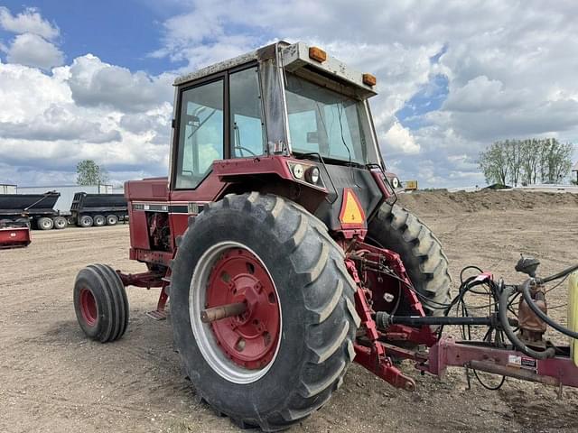Image of International Harvester 1086 equipment image 2