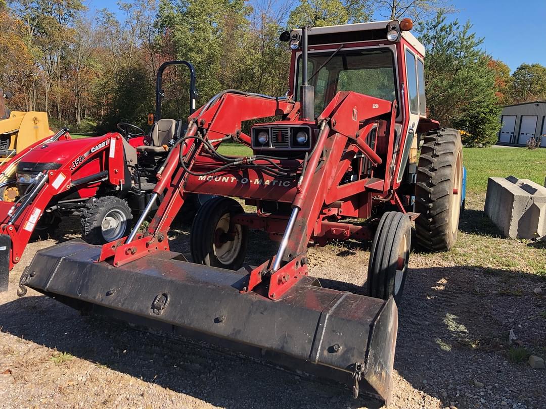 Image of Case IH 884 Primary image